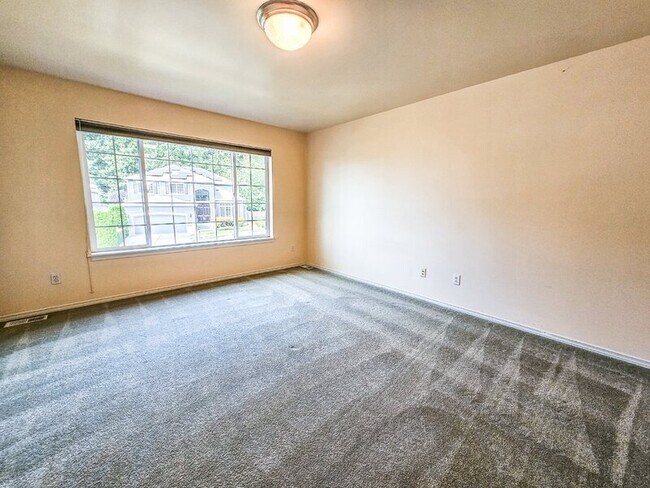 Building Photo - 4424 239th Pl SE