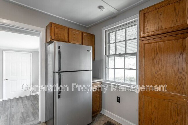 Building Photo - 538 Wando Dr