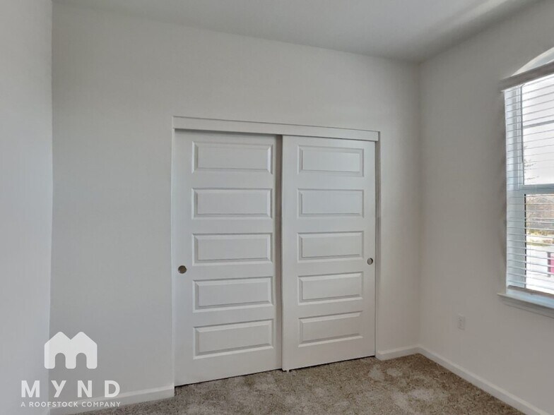 Building Photo - 1680 Matmor Rd