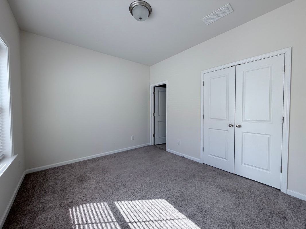 Building Photo - 3668 Hidden Valley Cir