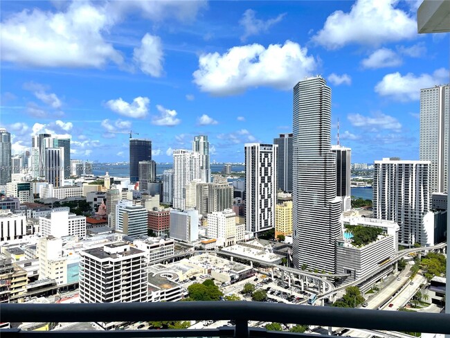 Building Photo - 350 S Miami Ave