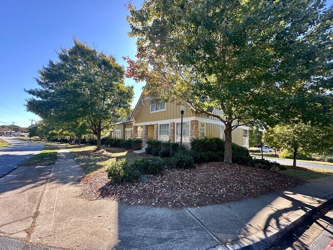 Building Photo - The Retreat of Clemson