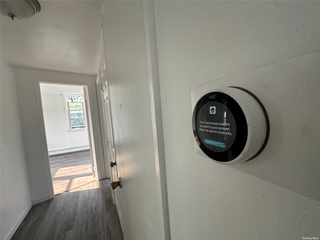 Building Photo - 1322 Commodore Rd