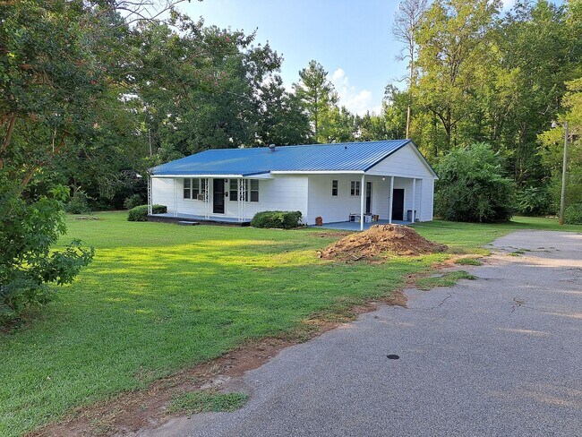 Building Photo - 136 Dowtin St