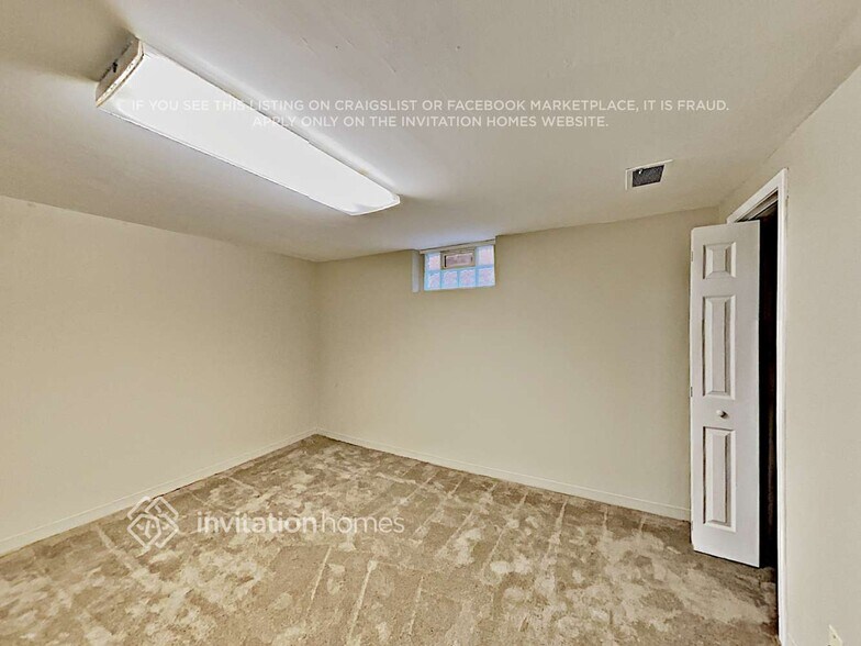 Building Photo - 5628 33rd Ave S