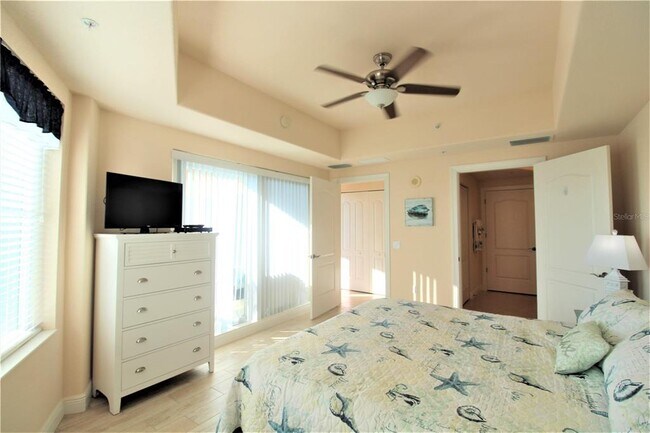 Building Photo - 501 Haben Blvd