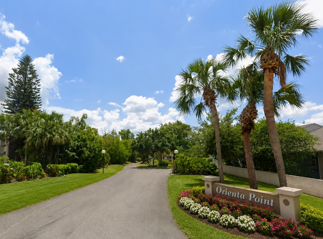 Entrance - 204 Orienta Point St
