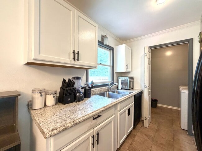 Building Photo - 783 Princeton Cir