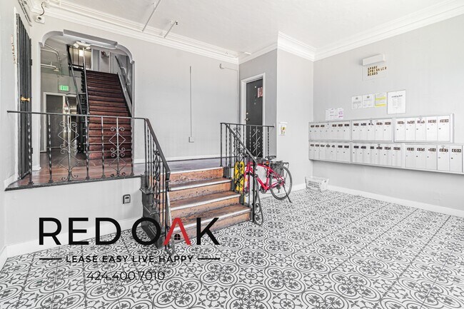 Building Photo - 109 Normandie Ave