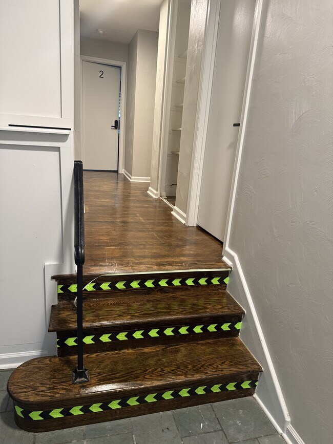 Building Photo - 825 Olive Dr