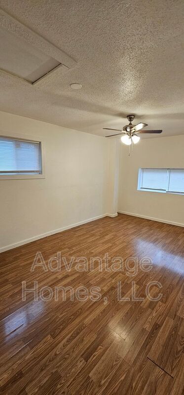 Building Photo - 11410 Palmer Ave