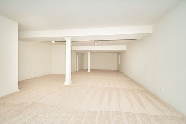 Building Photo - 4 Bedroom With Finished Basement in Westfield!