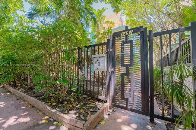 Building Photo - 1351 Meridian Ave