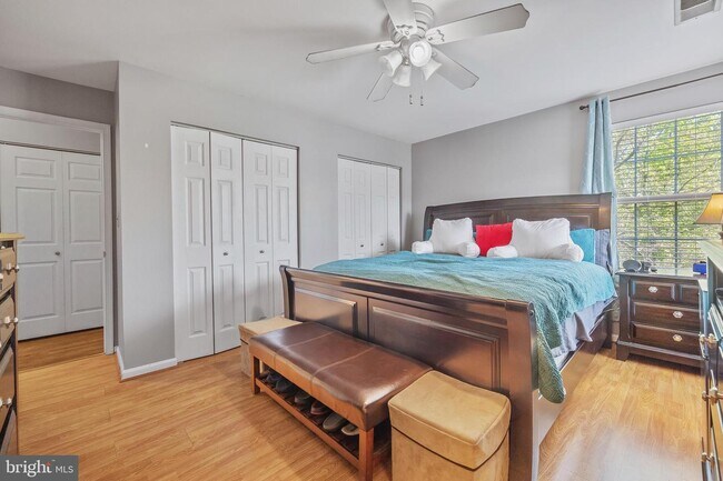 Building Photo - 209 Water Fountain Ct