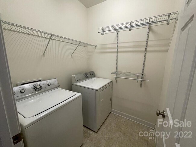 Building Photo - Short Term Rental Coming Soon! 3 BR/2.5BA | Renovated Townhome | 2-Car Garage Parking |Neighborho...