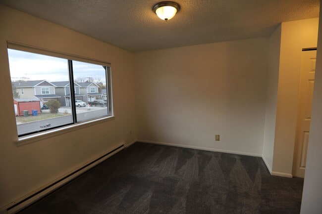 Building Photo - 257 Canby St