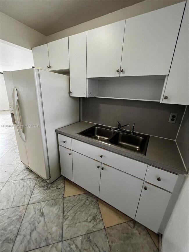 Building Photo - 4050 NW 135th St