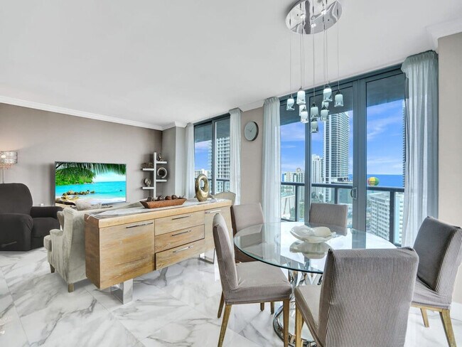 Building Photo - 2602 E Hallandale Beach Blvd