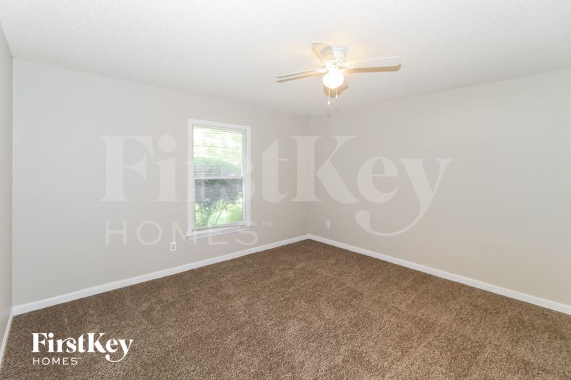 Building Photo - 514 Fletcher Rd