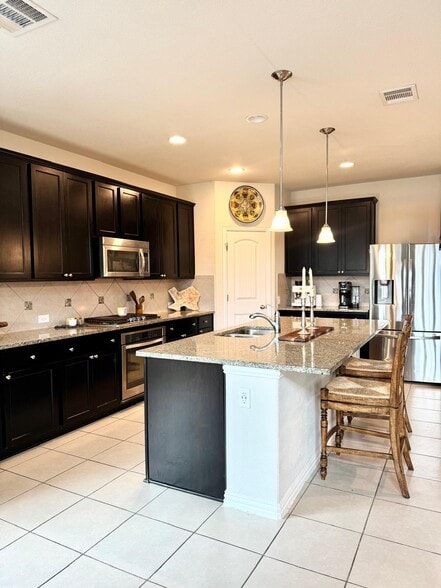 Building Photo - 3728 Mineral Dr
