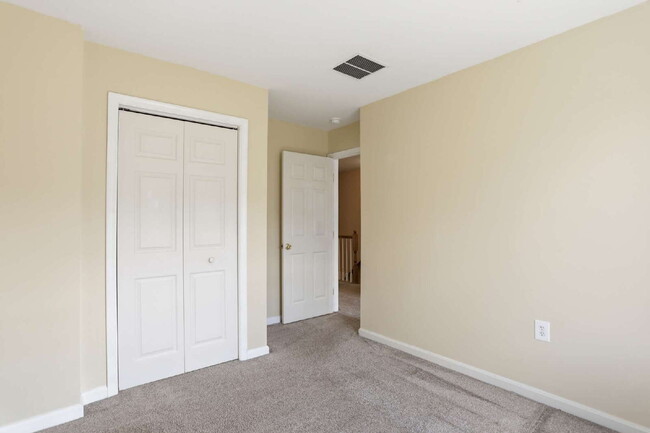 Building Photo - 24 Mabel Ln