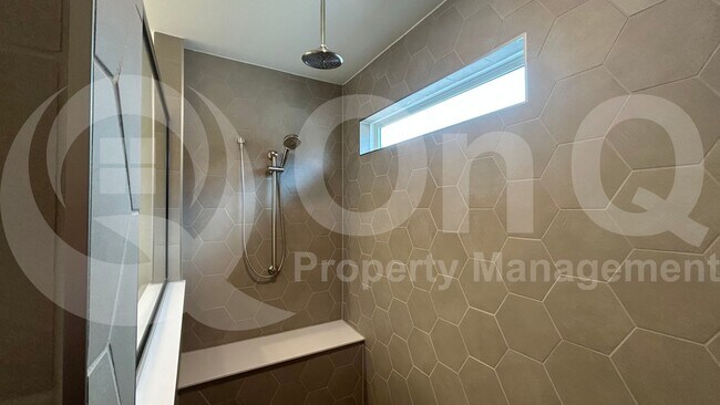 Building Photo - 244 Kistler Dr