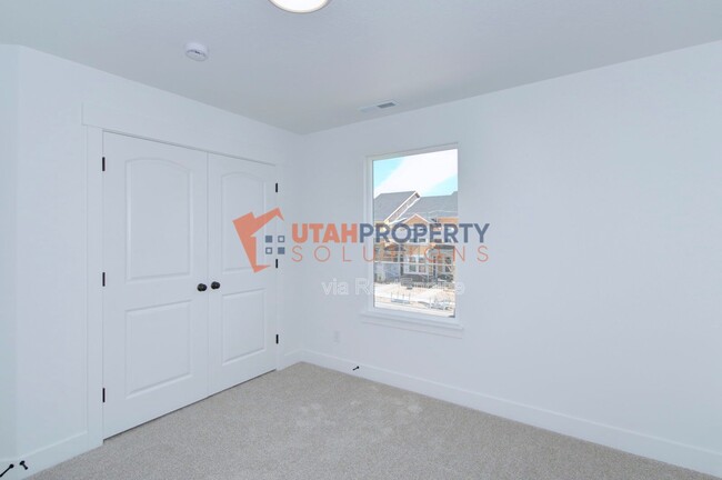 Building Photo - 4423 Templar Dr