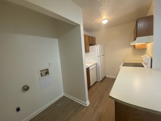 Building Photo - 6408 Starbrook Dr