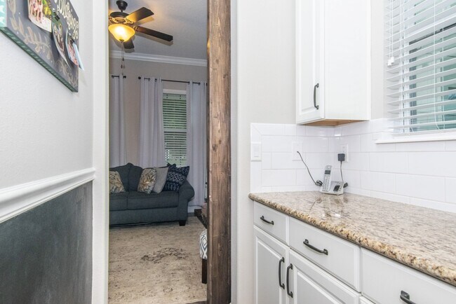 Building Photo - 8114 Champions Forest Way