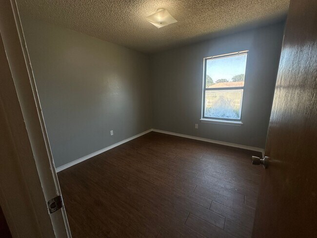 Building Photo - 12756 Candleridge Dr