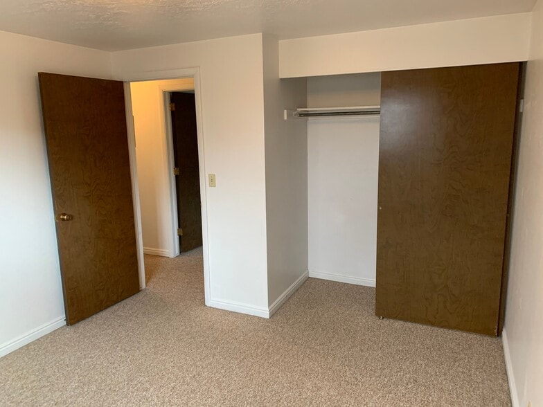 Building Photo - 680 E 1400 N