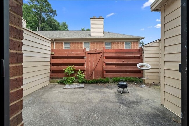 Building Photo - 2894 Webb Bridge Rd