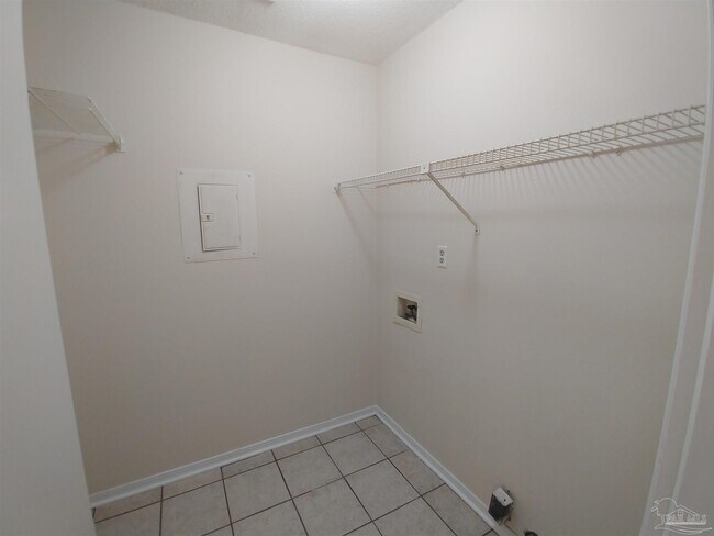 Building Photo - 1440 N 61st Ave