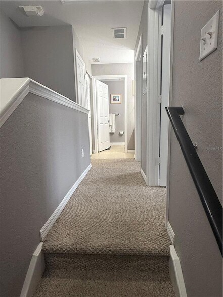 Building Photo - 4000 Santa Maria Dr