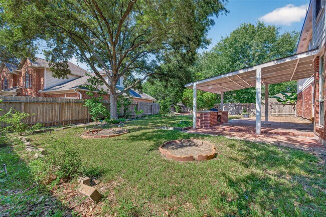 Building Photo - 12110 Laurel Ct