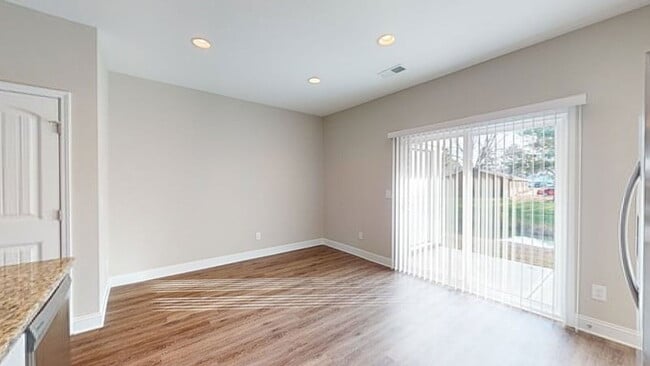 Building Photo - 2611 Virginia Mae Ln