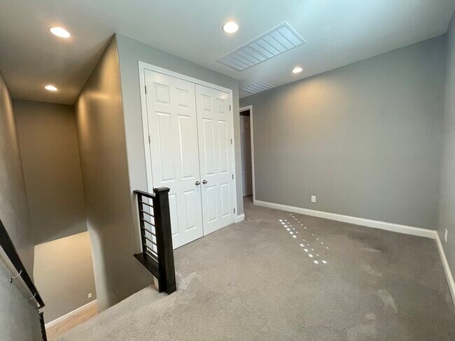 Building Photo - This property has been shown before and wi...