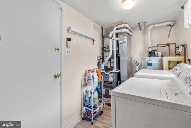 Building Photo - 45 Fulmar Dr
