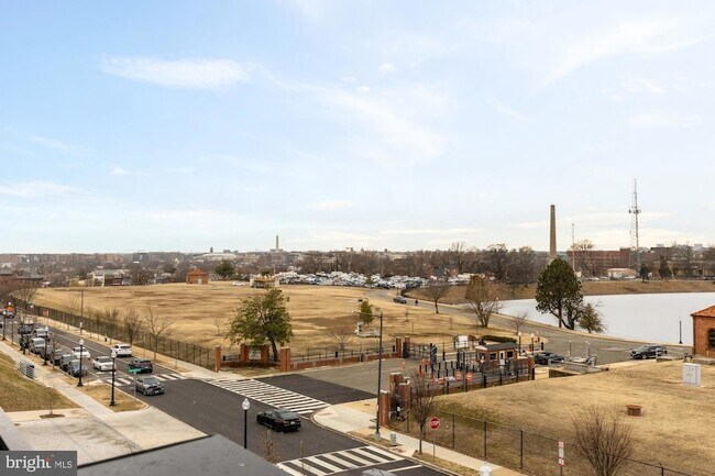 Building Photo - 2607 1st St NW