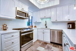 Building Photo - 1909 Pelham Ave