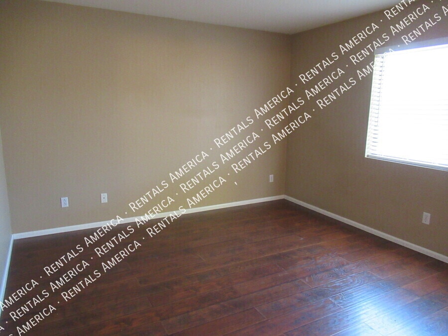 Building Photo - 3142 W Foothill Dr