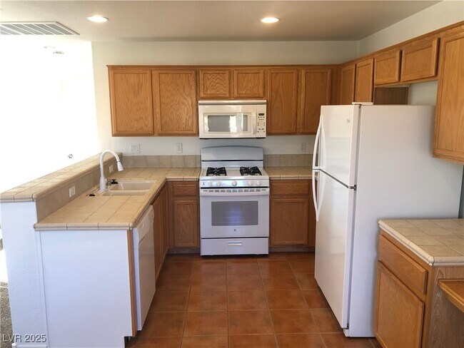 Building Photo - 10427 Zane Grey Ct