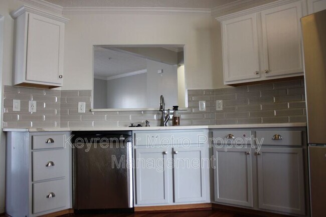 Building Photo - 9900 Prince Royal Pl