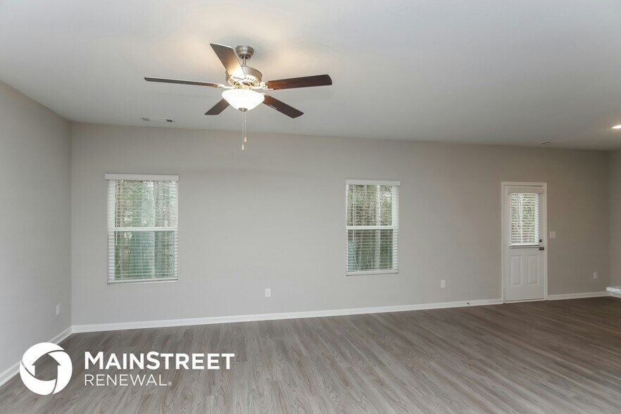 Building Photo - 318 Augusta Woods Dr