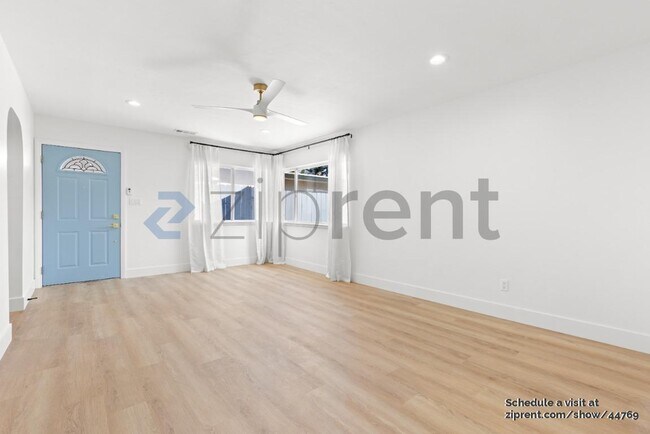 Building Photo - 2020 Glasgow Ave