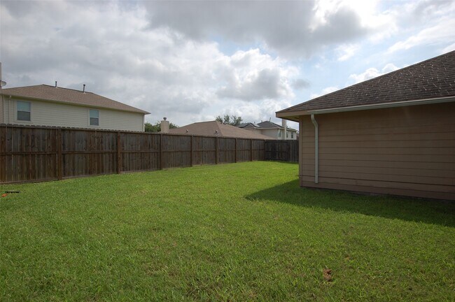 Building Photo - 4711 Buescher Ct