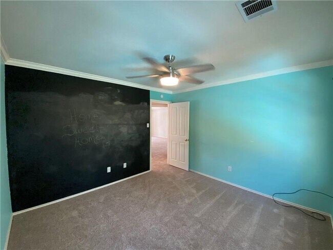 Building Photo - 1709 Coral Dr