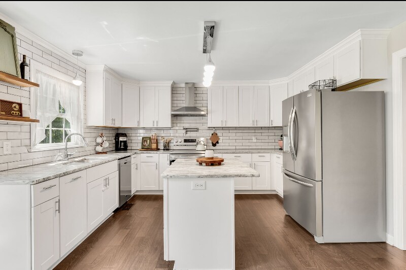 Building Photo - 6825 Fieldwood Rd