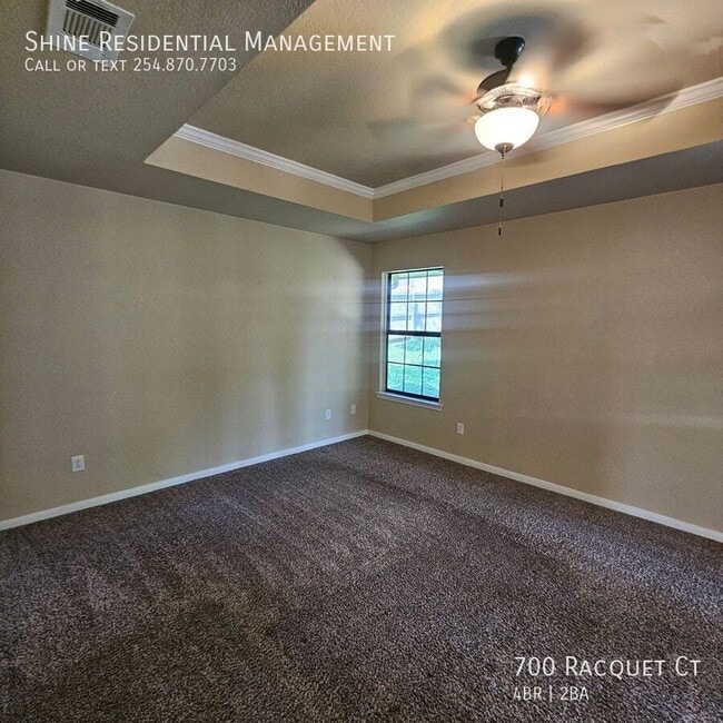 Building Photo - 700 Racquet Ct