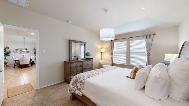 Building Photo - Stunning 4 bedroom home in pristine condition!!!